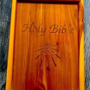 Vtg Dove Of Peace Holy Bible King James Version in Cedar Box Sympathy